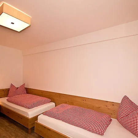 Landhaus Wildschwendt ゲストハウス