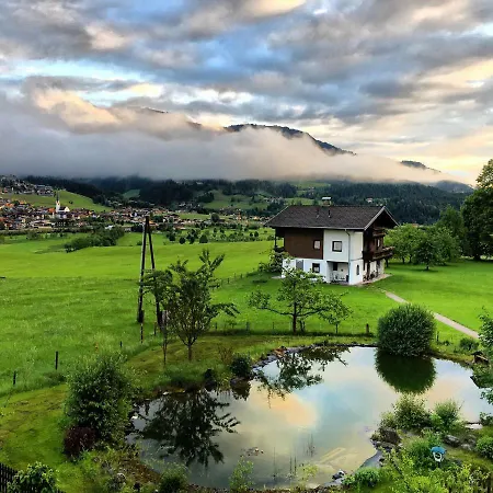 Landhaus Wildschwendt ゲストハウス