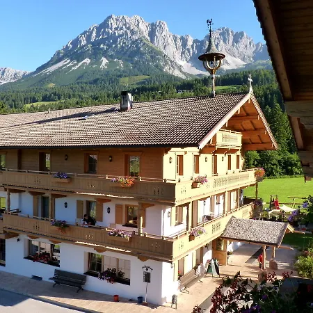 Landhaus Wildschwendt בית הארחה אלמאו