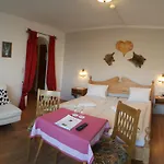 Landhaus Wildschwendt 3*
